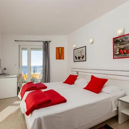 Comfy With Its Own Balcony Appartement