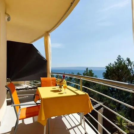 Apartment Comfy With Its Own Balcony