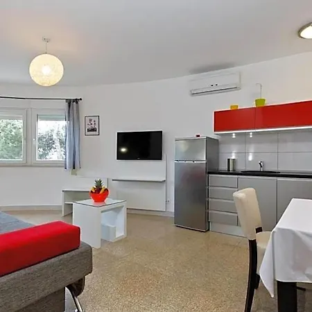 Comfy With Its Own Balcony Appartement *